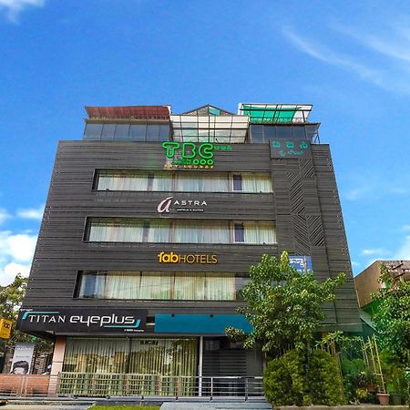 Fabhotel Astra Suites - Hsr Main Road Bangalore Buitenkant foto